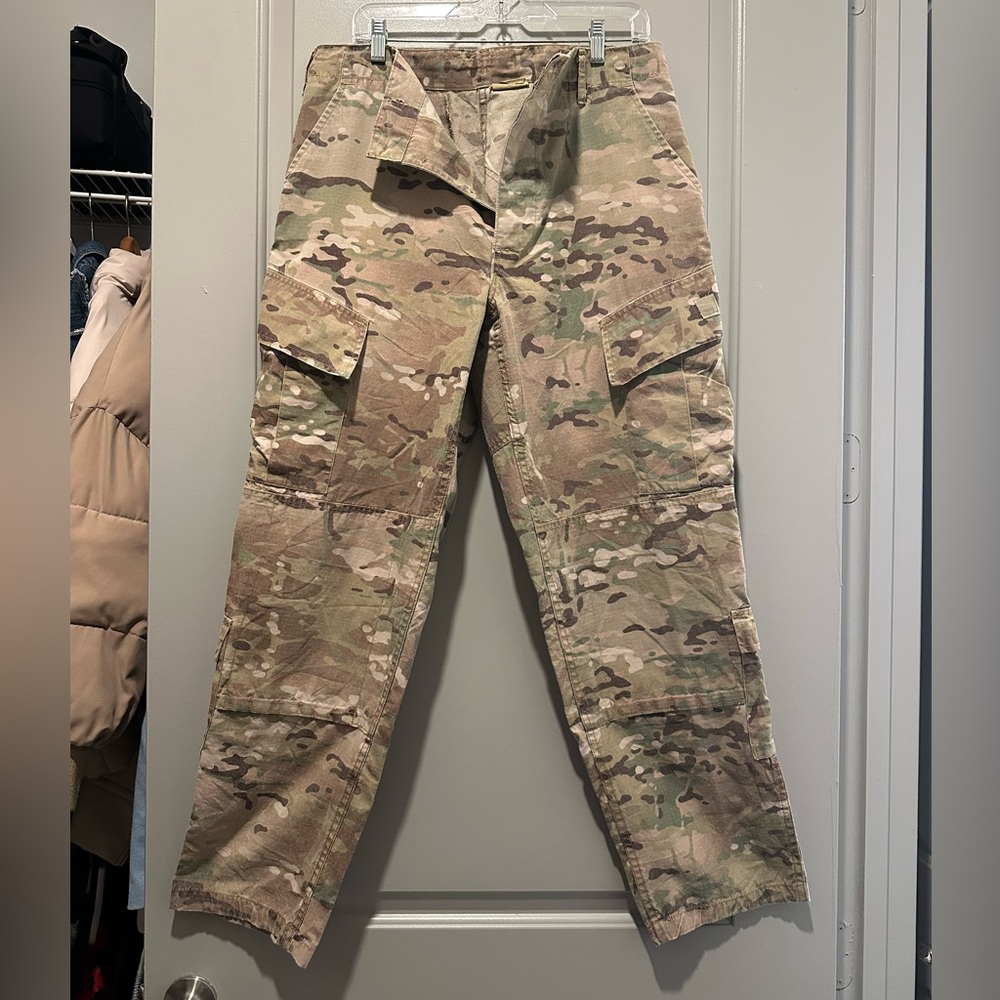 Camo Cargo Pants - Size M